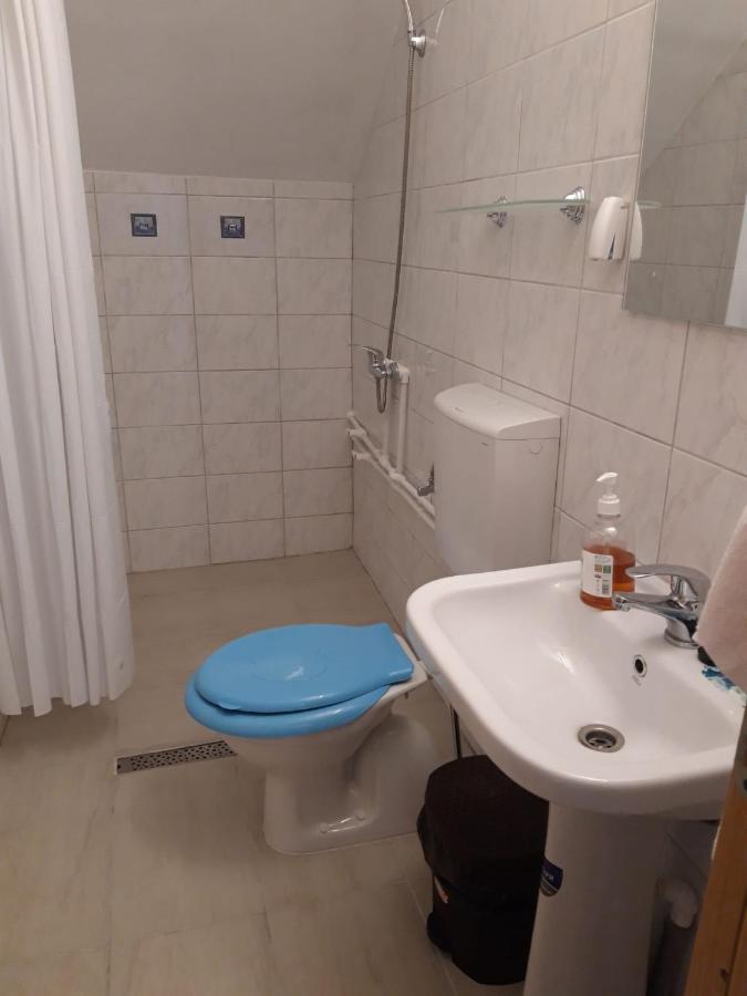 Cazare Adela Horezu Exterior foto